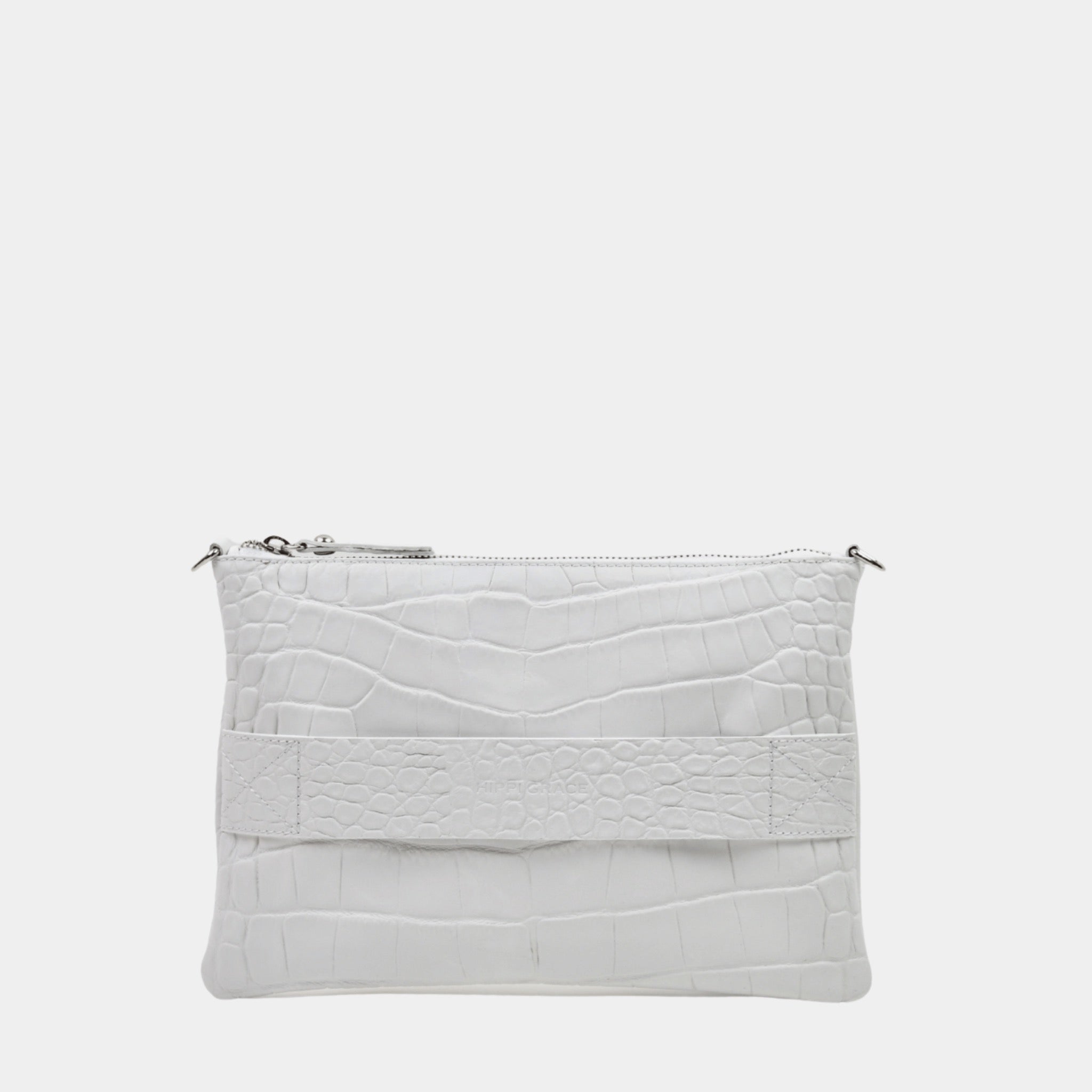 liten veske i Coco preget Ku-skinn, glidelås-lukning, lang skulderstropp og håndleddsstropp. sort veske i coco. svart veske i coco. Liten veske i ekte kuskinn. Skinnveske i hvit. Skinnveske i hvit. Hippi Grace veske. skinn veske. veske dame.