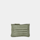 Kort-lommebok, Nobuck Ku-skinn, Glidelås-lukning. Hippi Grace Lommebok til kort i Nobuck Kaki, laget av ekte skinn. Norsk Design. Lommebok i ekte skinn med glidelås lukking i topp.