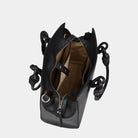 Innsiden av vesken new york, med pc-lomme, to mindre lommer og en glidelåslomme. Romsligveske som passer til 16 tommer pc. [wv]