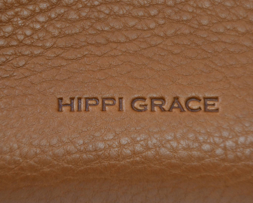 Hippi Grace logo på skinn