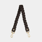 Klassisk rund flettestropp i brun med gull - 0,53cm. Den perfekte lengden som gjør alle vesker til skuldervesker. Kan også brukes som pynt på vesken.